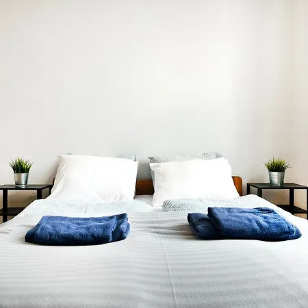 Perfect Place For Couples, Pilsudskiego Street - Old Town Apartment *